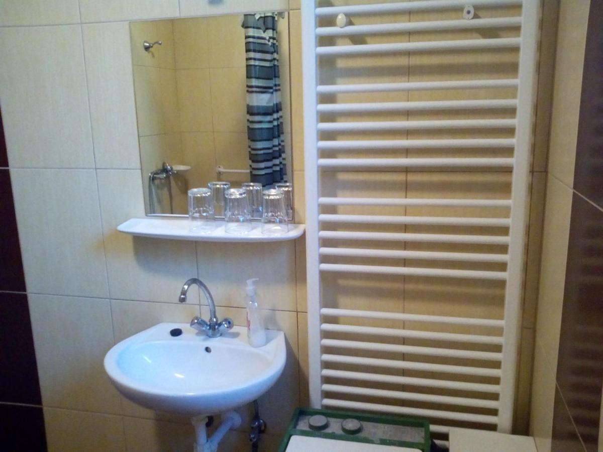 Hullam Panzio Bed and Breakfast Hajdúszoboszló Εξωτερικό φωτογραφία