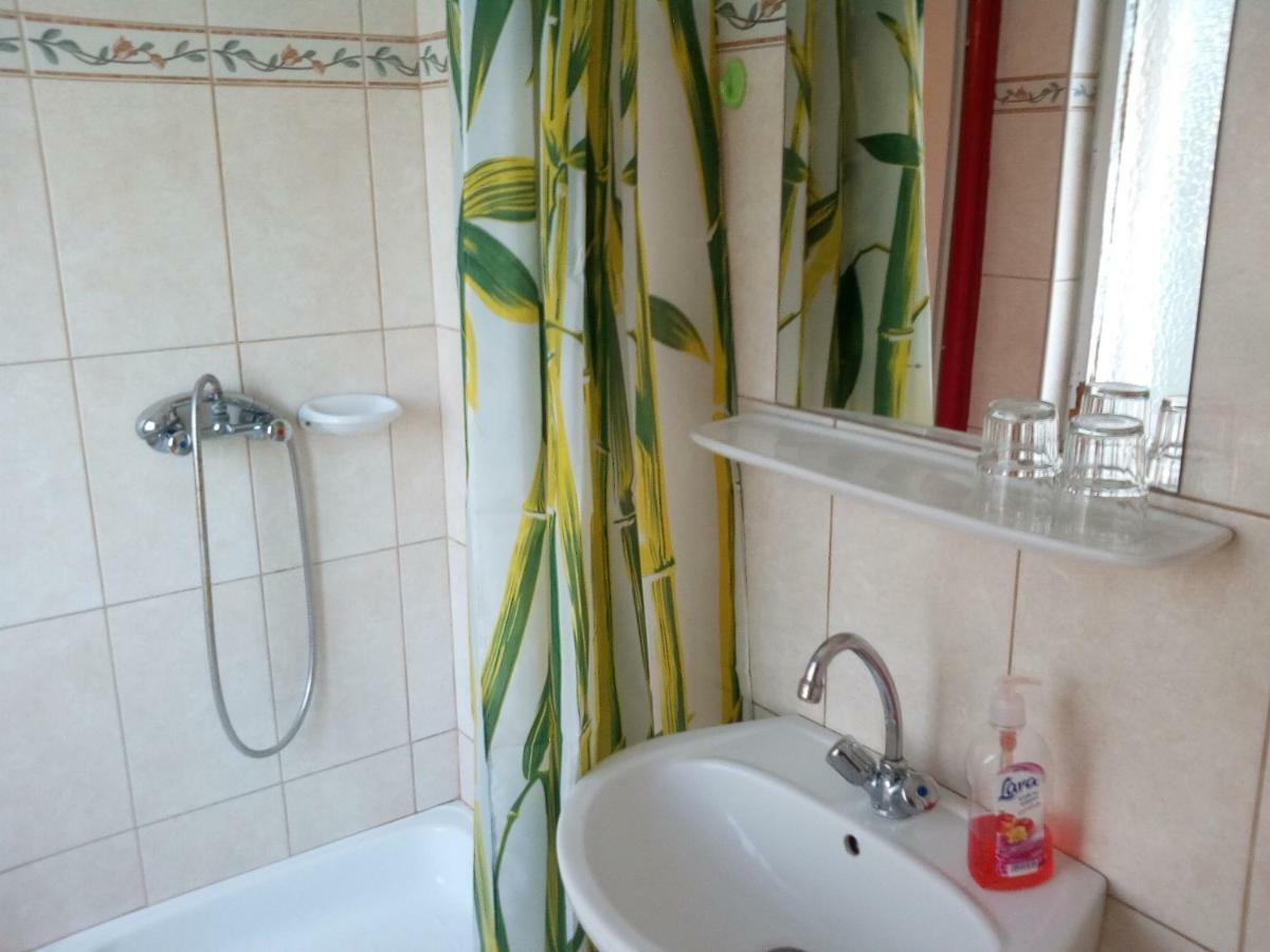 Hullam Panzio Bed and Breakfast Hajdúszoboszló Εξωτερικό φωτογραφία