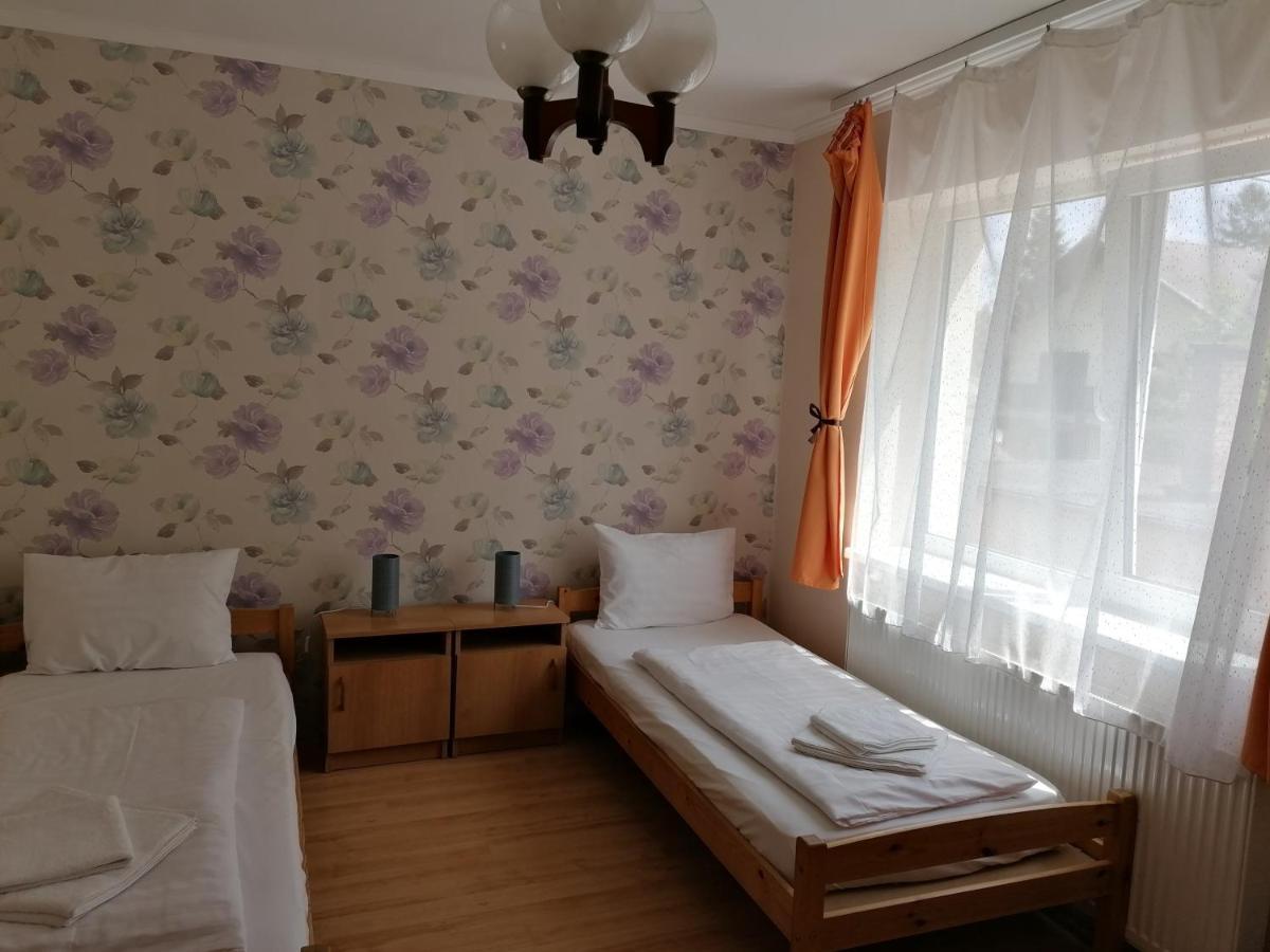 Hullam Panzio Bed and Breakfast Hajdúszoboszló Εξωτερικό φωτογραφία